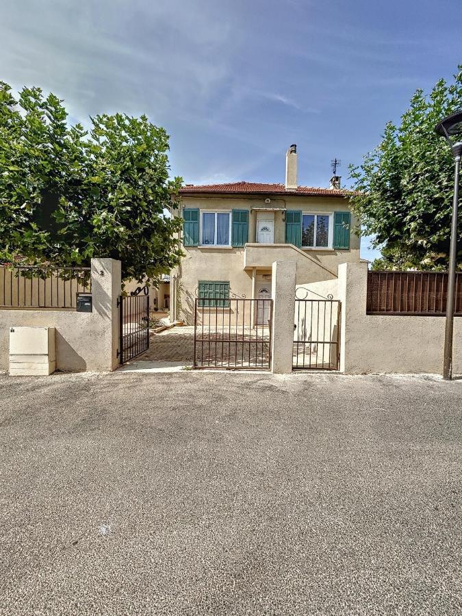 Charmante Maison De Ville Avec Jardin, Terrasse Et Terrain De Petanque Fos-sur-Mer Esterno foto