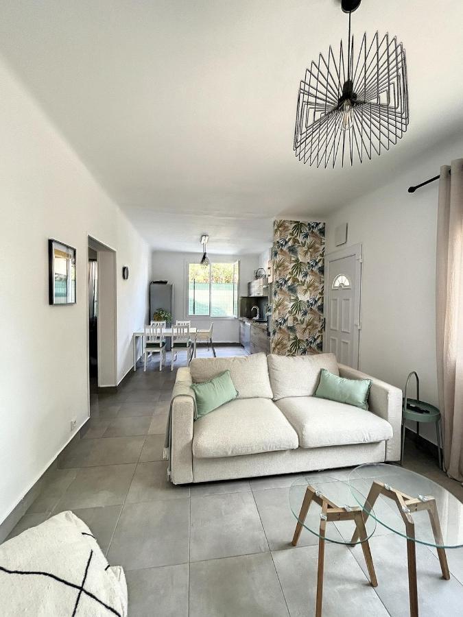 Charmante Maison De Ville Avec Jardin, Terrasse Et Terrain De Petanque Fos-sur-Mer Esterno foto
